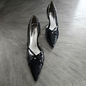 Vintage Snake Black leather pointed toe heels